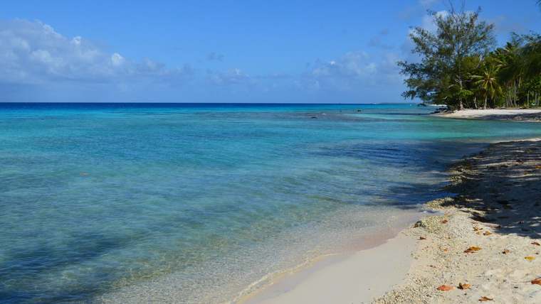 A lagoa de Maiote, uma das mais ricas do mundo, um ativo natural fundamental para o turismo da ilha.