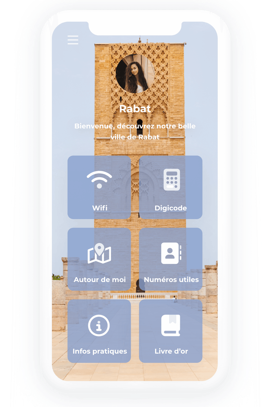 Smartphone affichant un livret d’accueil digital sur la ville de Rabat avec informations pratiques