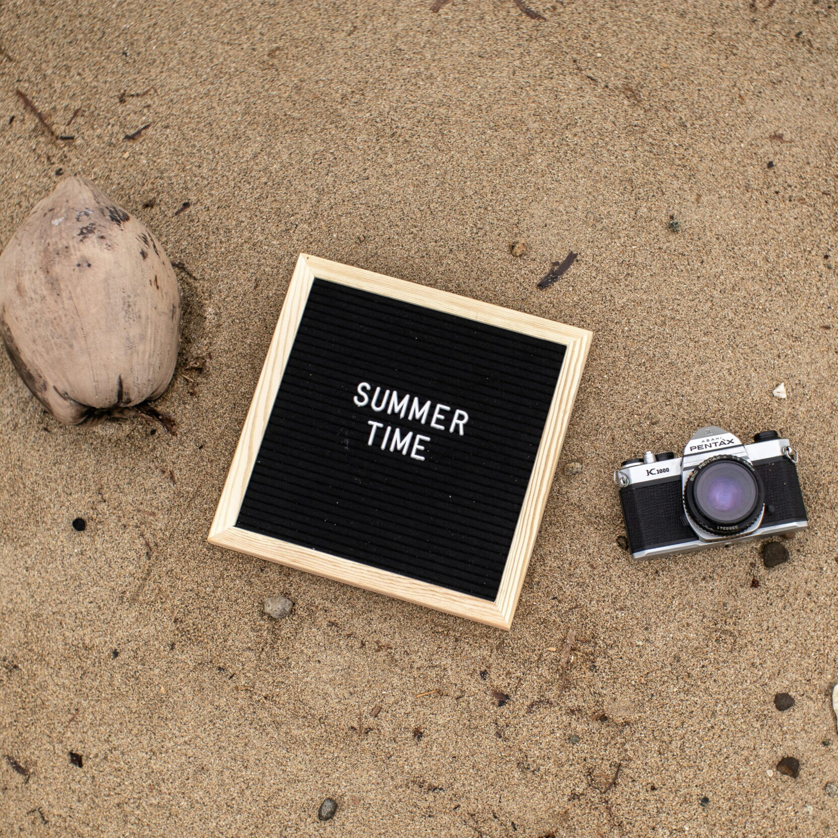 Appareil photo et panneau 